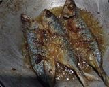 Foto langkah ke 1 dari resep Ikan Kembung Goreng Sambal Pedas Manis.