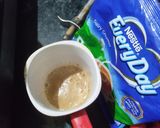 A picture of step 6 of Milk powder hot coffee.
