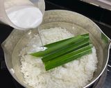 Foto langkah ke 1 dari resep Bubur Merah Putih (Nasi Sisa Kemarin).