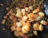 A picture of step 5 of Chingri Pui Metuli (Malabar Spinach Seeds Curry with Prawns).