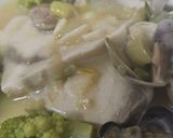 Foto del paso 7 de la receta: Pez espada en salsa de coliflor de romanesco
