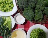 A picture of step 1 of Steamed Broccoli Salad.