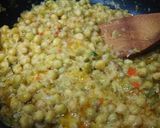 A picture of step 5 of Pao Bhajji.