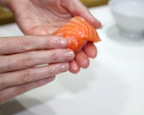 Foto del paso 17 de la receta: Como preparar sushi en casa (paso a paso)
