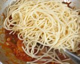 સ્પાઈસી ચીલી ગાર્લિક નૂડલ્સ્ (Spicy chilly garlic noodles Recipe In Gujarati) રેસીપી સ્ટેપ2ફોટો