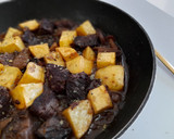 Foto del paso 9 de la receta: Ternera estofada al vino tinto con patatas y surtido de setas