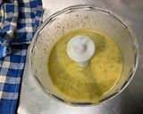 Une image de l'étape 4 de Sauce salade à la moutarde, prune, melfor et herbes.