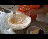 Foto del paso 3 de la receta Magdalenas con Nata y Chocolate