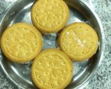A picture of step 3 of #Instant Choco pie.