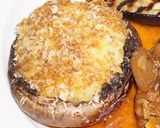 Foto del paso 5 de la receta: Callampas portobello rellenas con puré de papa rústico al ajillo