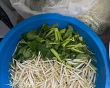 รูปขั้นตอนการทำที่ 2 ของ สูตรก๋วยเตี๋ยวน้ำตกเนื้อ