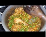 A picture of step 3 of Chicken with peas.