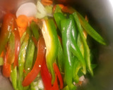 Foto del paso 1 de la receta: Cocido con verduras y chorizo (olla exprés)