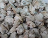 Hình bước làm 1 của món Mì hến thơm cà
