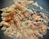 Foto del paso 2 de la receta: Ternera en salsa hoisin sobre gofre de kéfir y fideos konjac