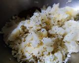 A picture of step 3 of Aloo paneer ke parathe.