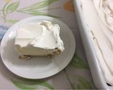 Φωτογραφία βήματος 7 της συνταγής Ελαφρύ Γλυκό με κρέμα Βανίλιας/Cream cheese & Σαντιγί