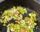 Foto del paso 3 de la receta: Migas de bacalao picantonas con pimiento asado en Air fryer
