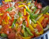 Foto del paso 3 de la receta: Merluza al horno al estilo Mari