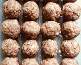 Foto del paso 3 de la receta: Albóndigas de carne para “fondo de armario”