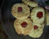 Foto del paso 4 de la receta: Galletitas de avena miel y membrillo