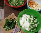 Foto langkah ke 1 dari resep Tumis buncis putih telur dan putren.