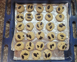 Foto del paso 3 de la receta: Galletitas chocolate, miel y coco