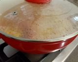 A picture of step 1 of Lasooni paneer.