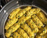 દુધી મેથી ના મુઠીયા (Dudhi Methi Muthia Recipe In Gujarati) રેસીપી સ્ટેપ2ફોટો