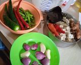 Foto langkah ke 1 dari resep Lodeh kacang tempe bumbu iris.