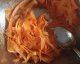 Foto langkah ke 2 dari resep Ribbon Salad Wortel.