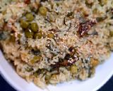 A picture of step 6 of Methi Matar pulaw.