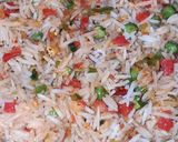 A picture of step 4 of Tangy and tasty Vegetable fried rice with leftover rice.