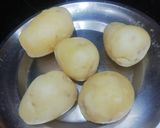 A picture of step 1 of Potato Bhurji.