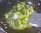 Foto langkah ke 3 dari resep Tumis Sayur Sawi Pakcoy (Non Halal / Halal).