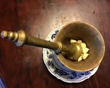 A picture of step 1 of California Farm Green Mangos Pickled in Pepper Oil.