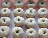 Foto langkah ke 4 dari resep Donat ubi empuk (eggless).