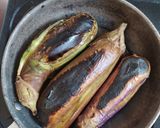 Foto langkah ke 1 dari resep Pecak terong bakar.