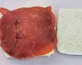 Foto del paso 2 de la receta: Sándwich de bresaola y queso