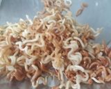 A picture of step 6 of Fried maggi.