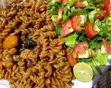 A picture of step 4 of Jelof Macroni.