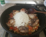 Foto del paso 3 de la receta: Arroz con pollo, nabos y guisantes