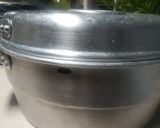 Foto langkah ke 5 dari resep Resep BOLU Coklat JADUL Baking Pan, anti seret, lembut.