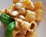 Foto del passaggio 2 della ricetta Occhi di lupo con pesto di mandorle, zucchine e basilico