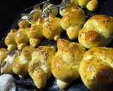 A picture of step 4 of Italian garlic knots.