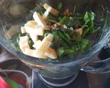 Foto del paso 4 de la receta: Tallarines con pesto y pollo crocante