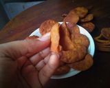 আটা বেসনের চক্কি মঠরী (atta besaner mathri recipe in bengali) রেসিপির ধাপ 4 ছবি