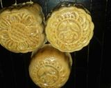 Foto langkah ke 20 dari resep Traditional Mooncake Baked.