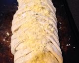 Foto del paso 3 de la receta: Trenzado relleno con la masa de pizza
