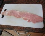 Foto del paso 1 de la receta Rollitos de cerdo con papas fritas y salsa a la pimienta